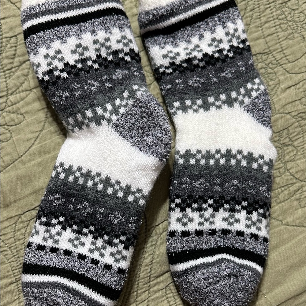Cozy Black and White Patterned Bottoms - Picture 3 of 3